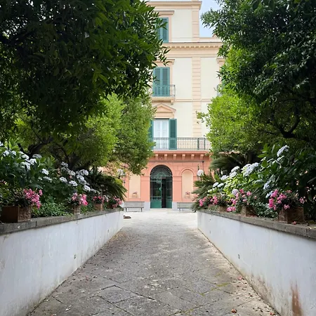 Casa Camille In Sorrento 度假居